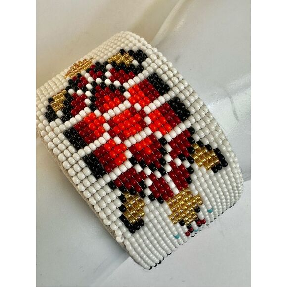 Handmade Beaded Cuff Bracelet – Turtle Design & Rainbow Stripes 🐢🌈 - Picture 5 of 8